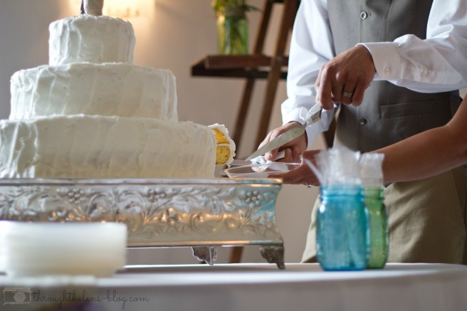 Wedding Wednesday //  Cake Cutting